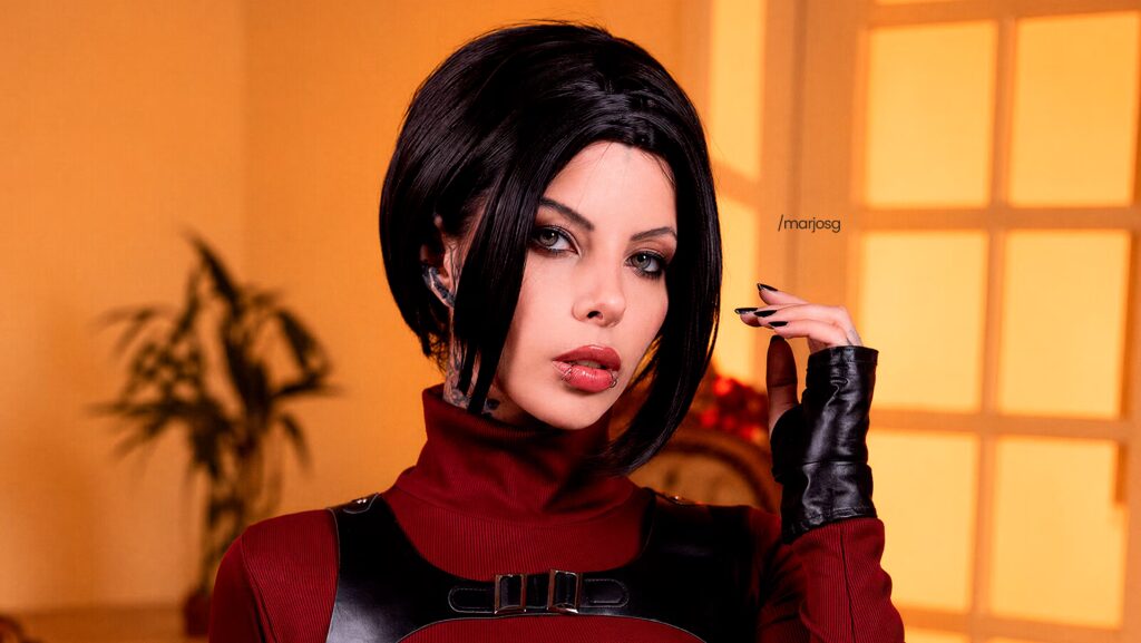 Marjo fazendo um cosplay.