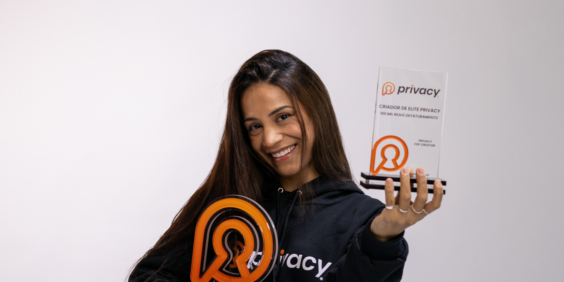 Ex-arquiteta ganha 15x mais com a Privacy e fatura R$ 500 mil