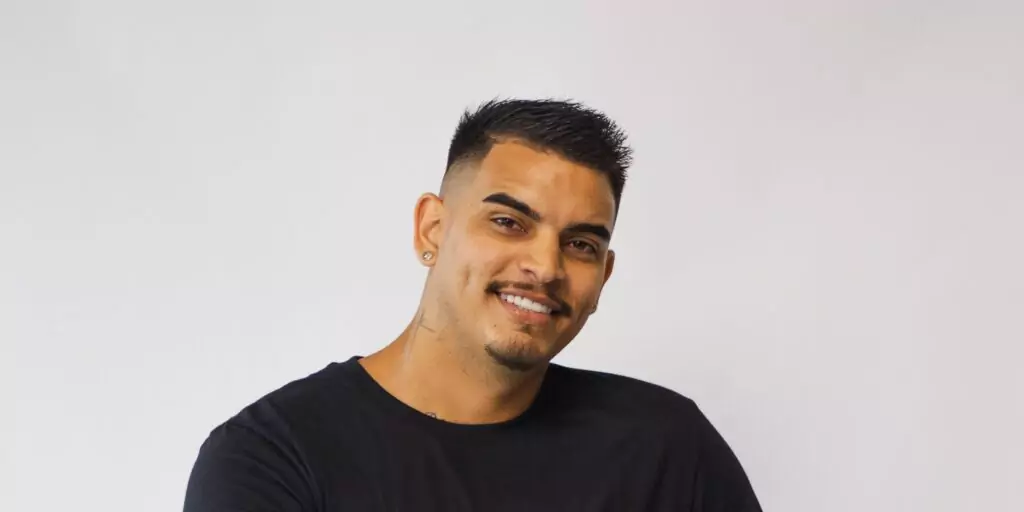 Ex-goleiro Neto mostra como lucrar com perfil gratuito na Privacy